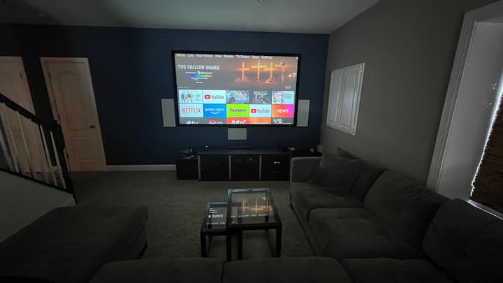 Stylish Basement Apartment With Pool - Fairfax, VA