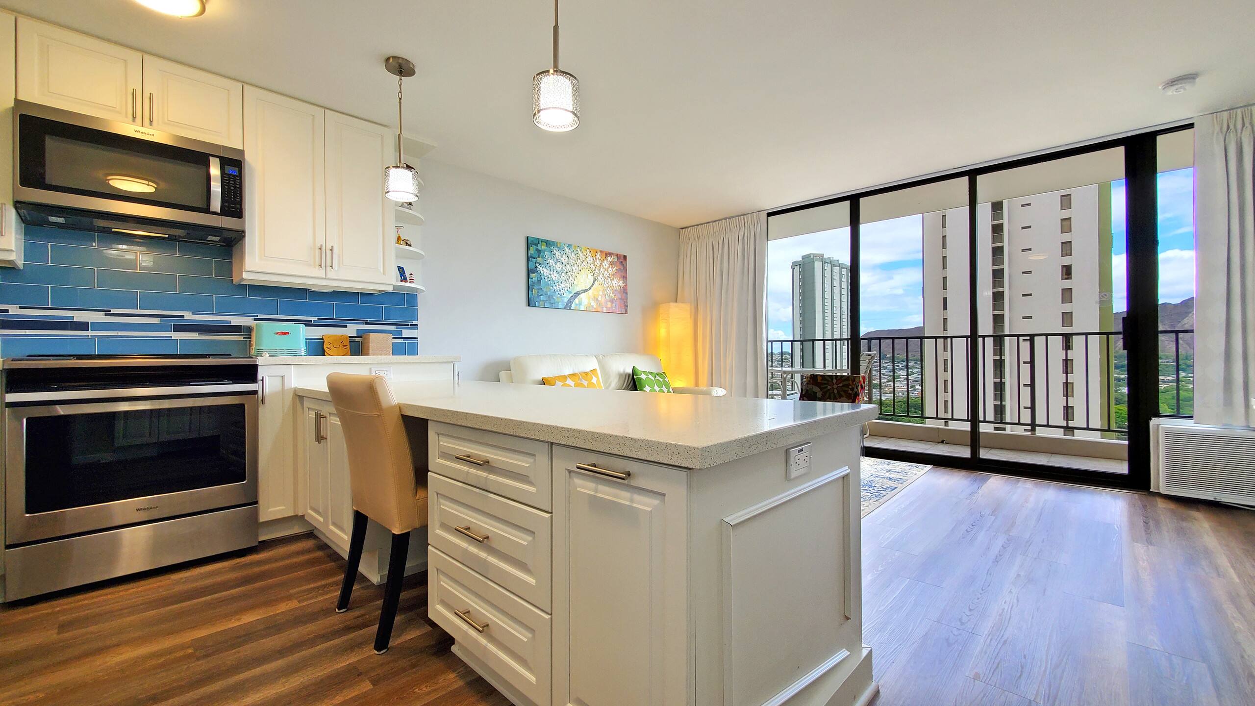 WB 2403 - T1, 1 Bedroom unit at Waikiki Banyan - Image 10