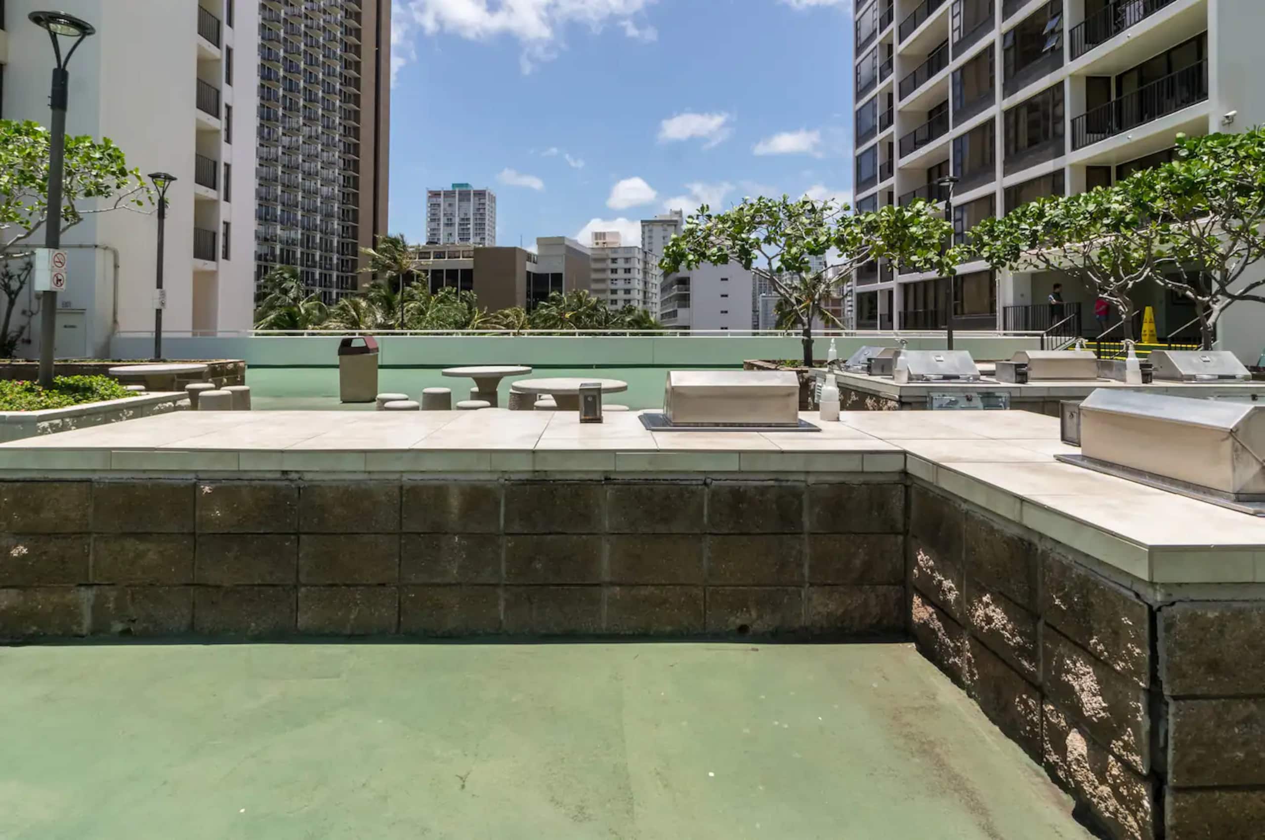 WB 2403 - T1, 1 Bedroom unit at Waikiki Banyan - Image 21