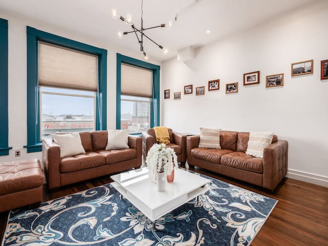 Top North Market Condo- Short North & FREE Parking