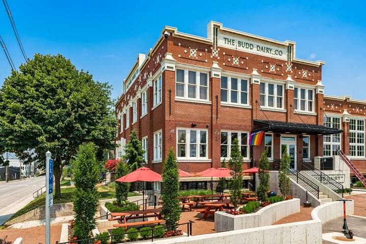 Top North Market Condo- Short North & FREE Parking gallery image 2