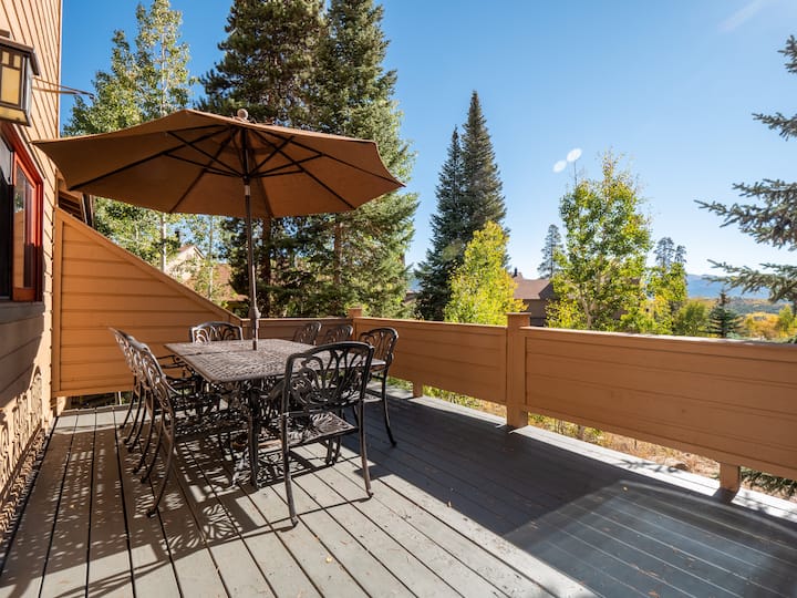 3BR/2.5Bath; Hot Tub; Pet/Kids Large deck Townhouses for