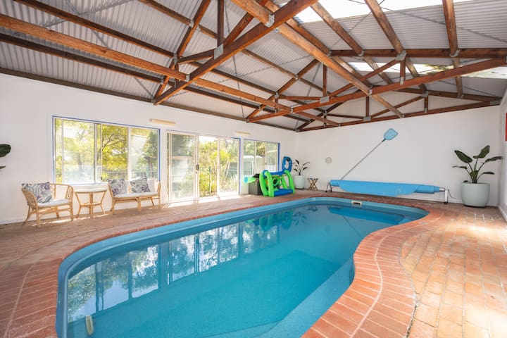 Sunnymead Heated Pool Retreat