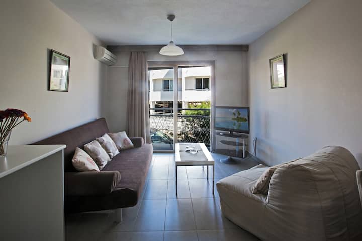 Tourist Info World Napa Square Apartments