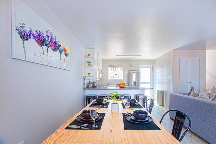 Gordons Bay Seaside Serenity gallery image 3