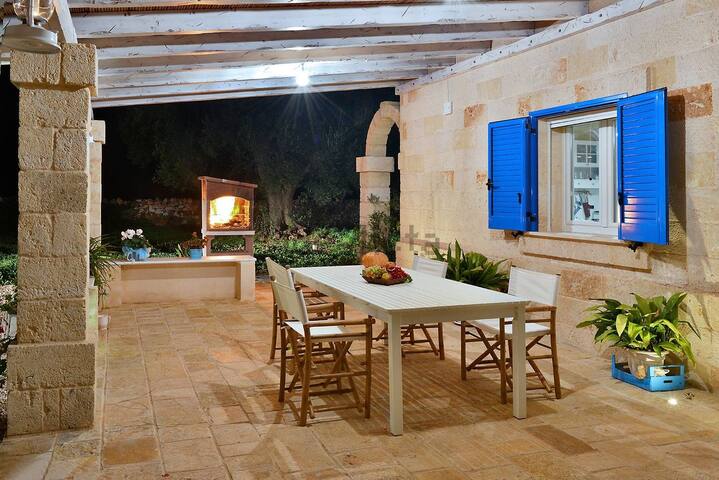 Comfy and Cool Villa with private pool and garden gallery image 2