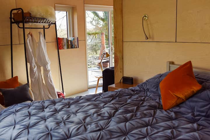 Fabulous Round House On The West Coast Of Scotland - Tarbert