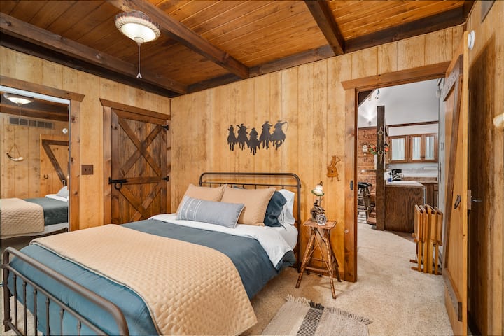 Big Master bedroom with luxe sheets and comfortable bed make your evening restful.