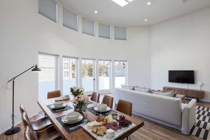 Designer House 5min to the beach