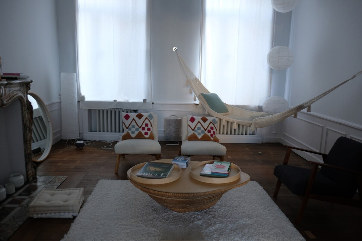 Top performing Airbnb: A stone's throw from the train station - Unique and spacious space in Liège