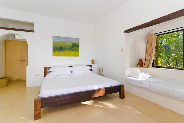 Спалня 1 (приземен етаж)