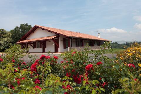 Gite 20 People / 7 Rooms Zazpiak Bat