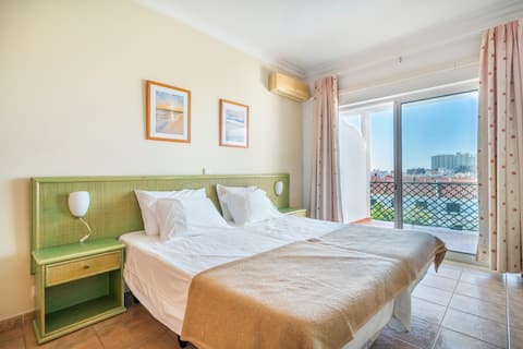 Anúncio popular: Pool View Apartment em Altura