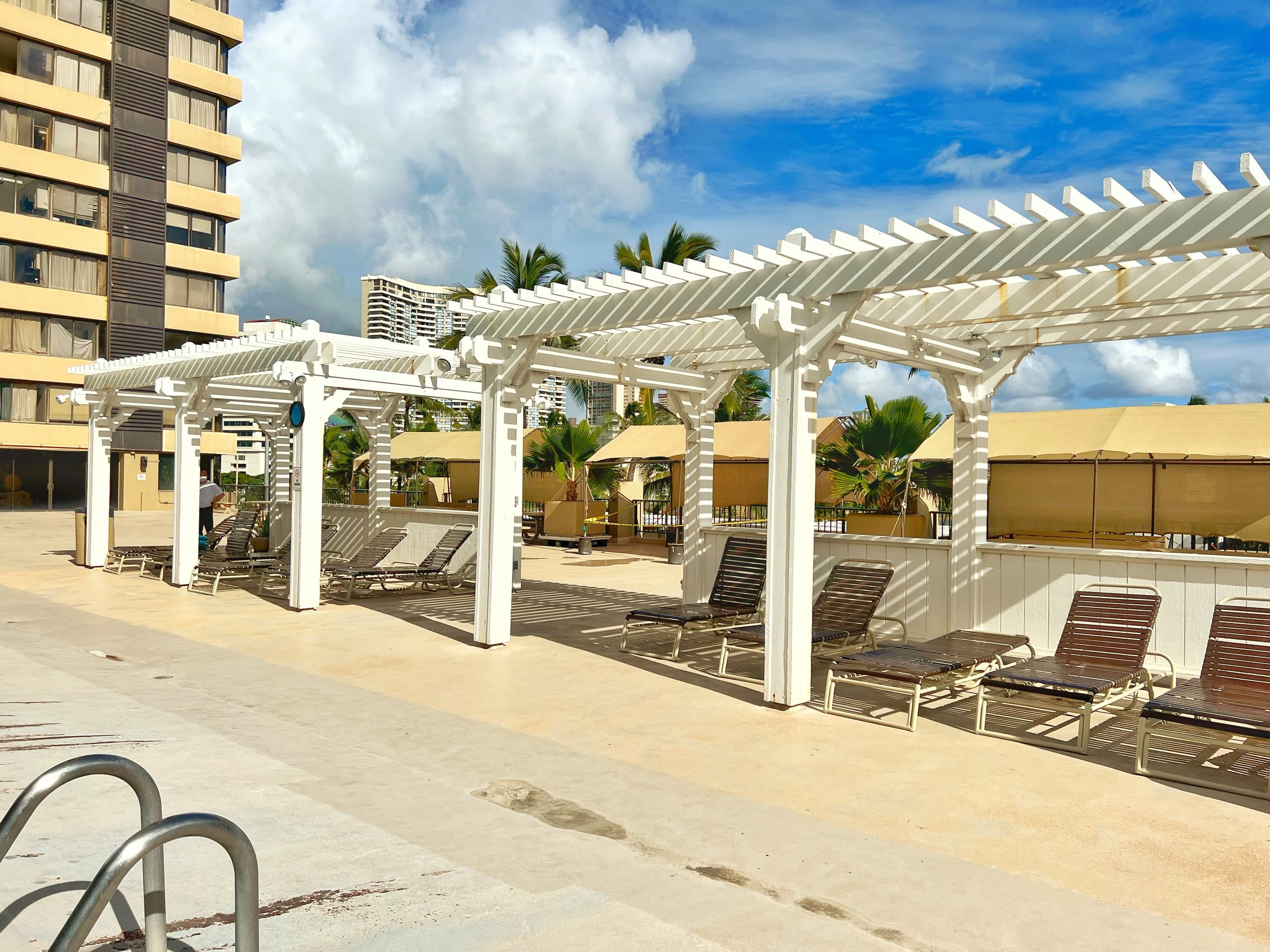 Condo in Honolulu · ★4.68 · 2 bedrooms · 3 beds · 2 private baths - Image 19