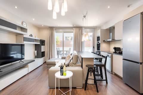 Top Airbnb: Apartment + parking - 5 min from the beach in Lloret De Mar