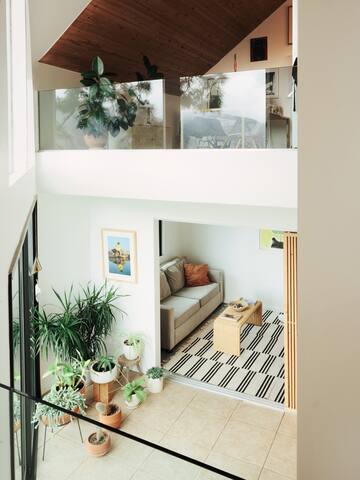 Incredible views, pool and hot tub gallery image 5