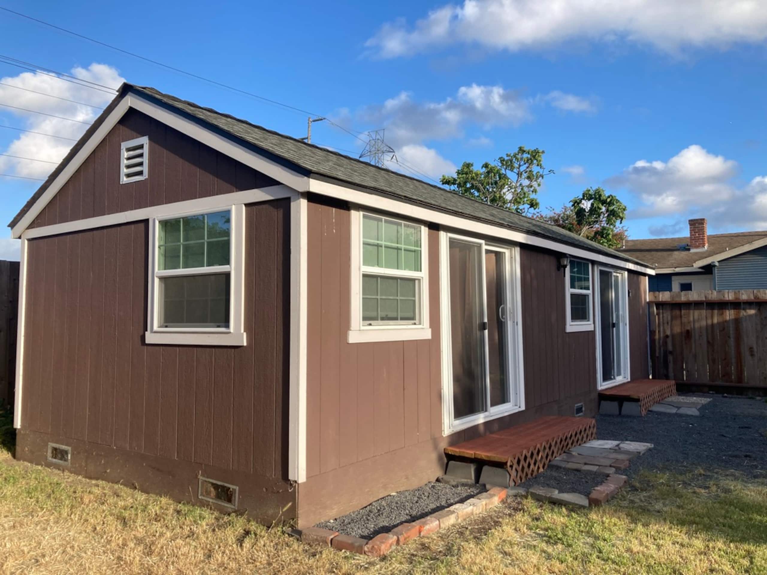 Guesthouse in East Palo Alto · ★4.61 · 1 bedroom · 1 bed · 1 bath - Image 18