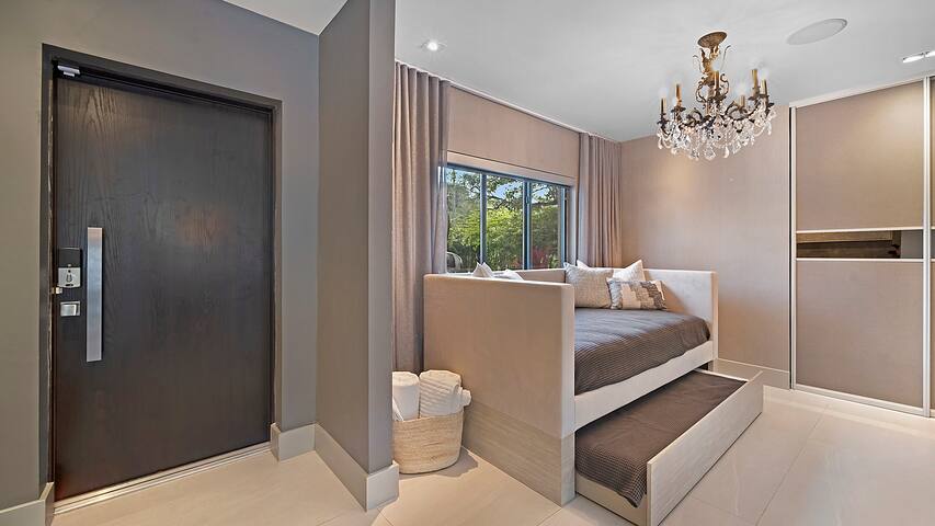 Private Saltwater Pool – 1 Mile to Beach – 3BR 3BA gallery image 3