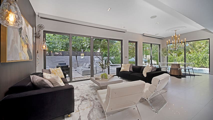 Private Saltwater Pool – 1 Mile to Beach – 3BR 3BA gallery image 4