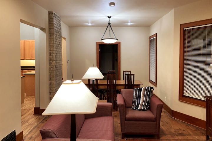 Classic 5 Bedroom – Close To Beach And Downtown - Sheboygan, WI