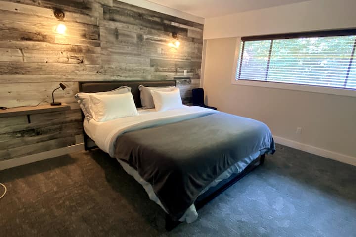 Dormitorio principal (cama tamaño king)