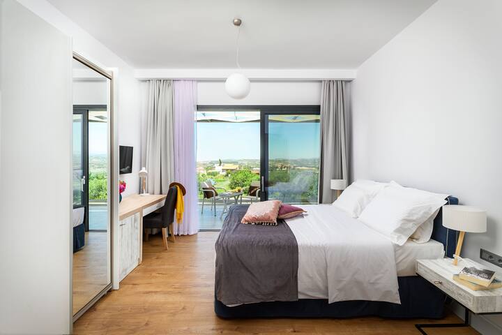 Villa Harmony w heated pool, Gym, Spa, Sauna gallery image 3