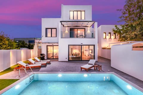 Villa Harmony w heated pool, Gym, Spa, Sauna
