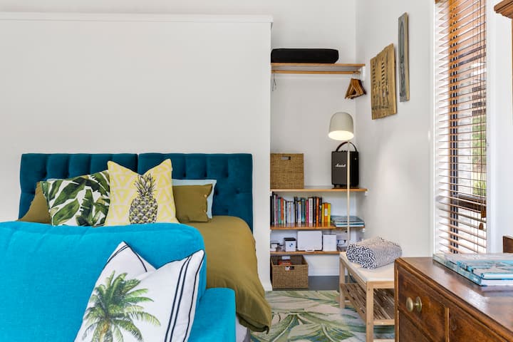 Ერთსაწოლიანი საწოლი შეიძლება გაიყოს ორადგილიანი გაზიარებისთვის!