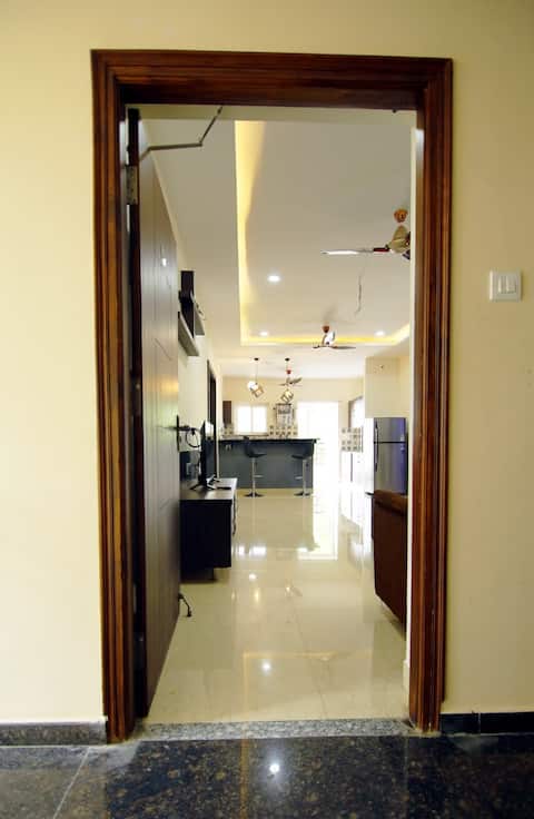 2 BHK Flat Close to Airport in Soothing Climate