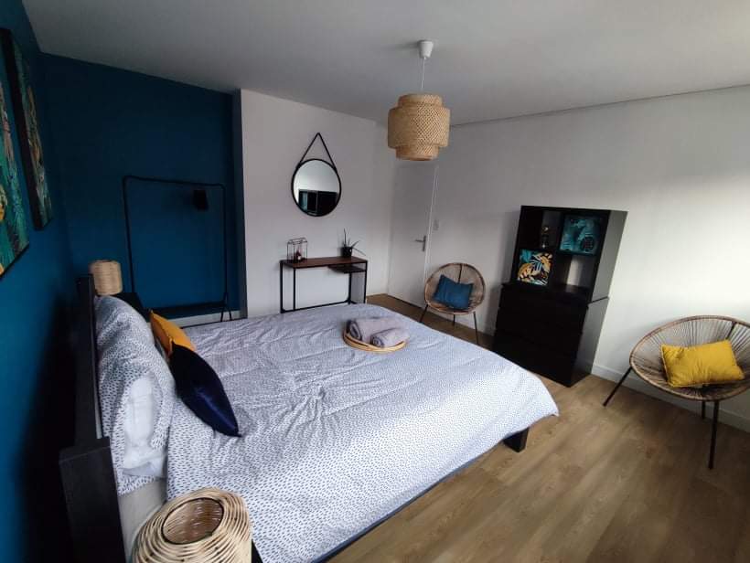 غرفة نوم بسرير مزدوج 160/200