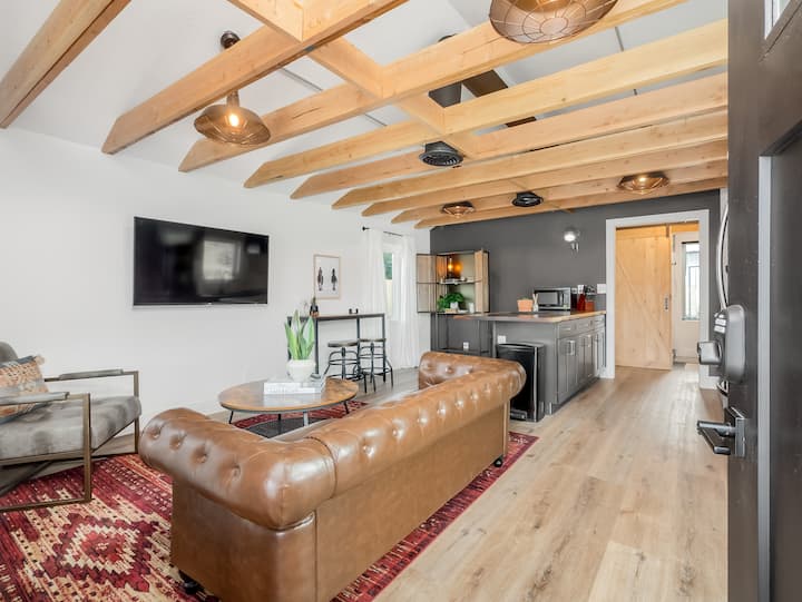 The Coyote Den *Remodeled In Old Town 2 Bed 2 Bath - Clovis, CA