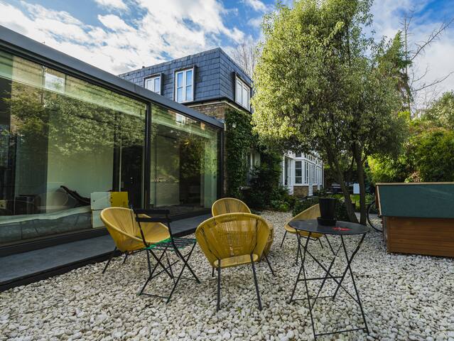 Unique private loft-style house in St Johns Wood gallery image 2