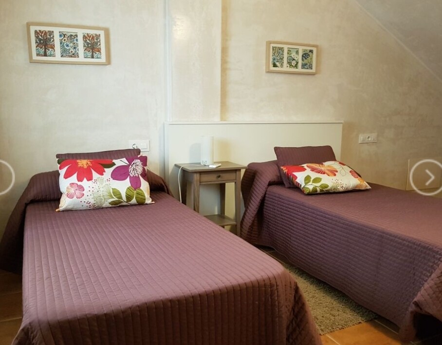 Брачен кревет (широк 125 - 149 см)