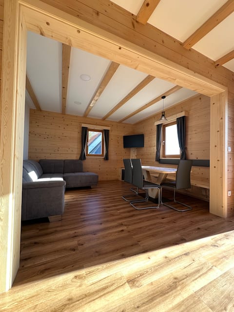 Top Airbnb: Amazing place in the mountains Apartment Smreka in Cerklje Na Gorenjskem
