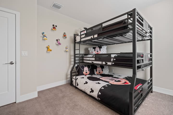 Dječja soba s Disneyjevim ukrasima. Svidjet će se vašoj djeci!