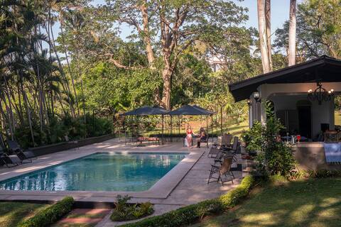 Spring Villa surrounded with an Amazing Garden!