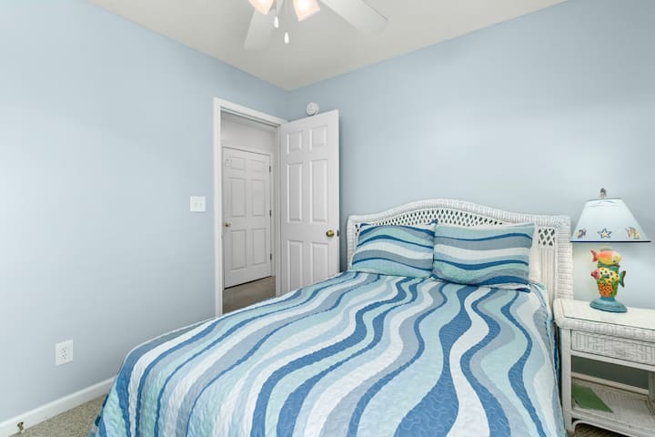3rd bedroom with full bed on the 2nd floor