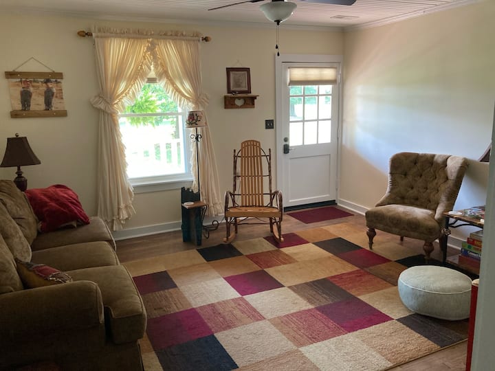 Joyful Cedars—best Of Both Worlds: Town & Country! - Lebanon, TN