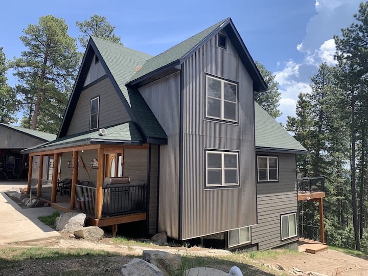 Big Sky Cabin in Lead SD with lots of extras! Cabins for Rent in Lead