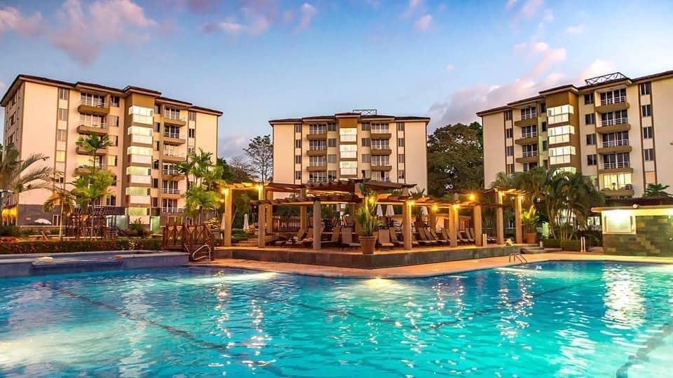 Lovely 3 bedroom condo with a resort style pool — 2 bedroom vacation rental in Jaco