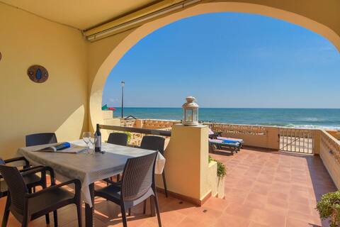 BEACH FRONT