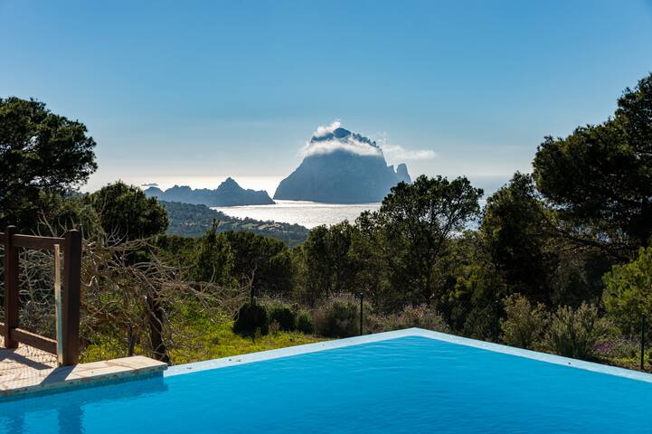 Green And Blue Ibiza managed Airbnb listing 2