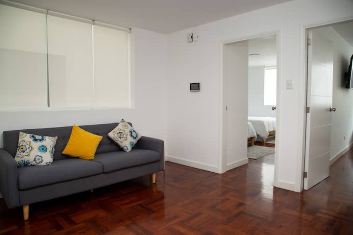 2br/2ba Apartment In Miraflores - Lima