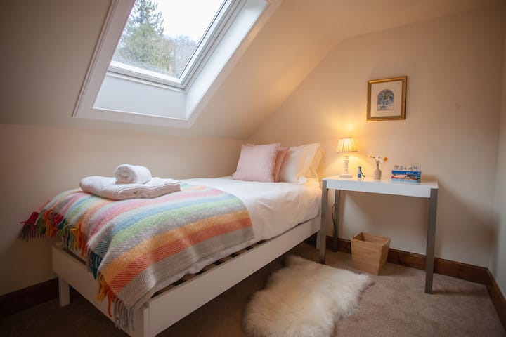 غرفة النوم 2