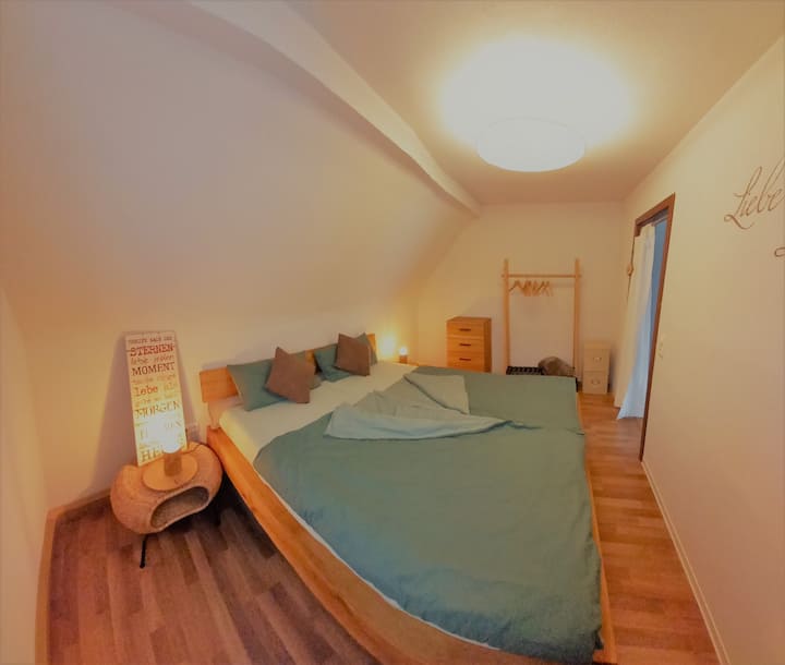 Спалня с двойно легло на  горния етаж