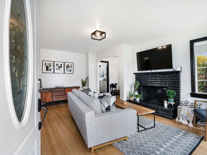 Picture Perfect Bungalow In The Heart Of Vancouver - Cathedral Park - Portland