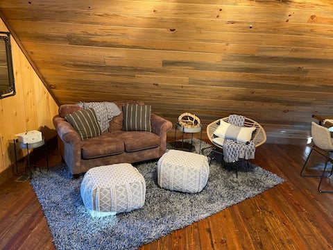 Top Airbnb: Creek View Casita - Detached Studio! in Mineral Bluff