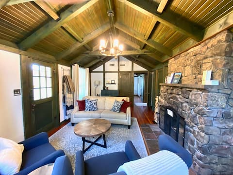 Popular Airbnb listing: Little Beulah Blue in Pueblo
