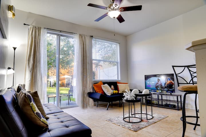 Cozy T/h Near Disney & Attractions Fits 8 People - Celebration, FL