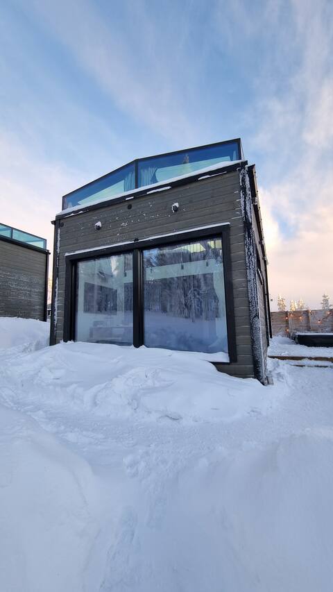 New glass roof winter cabin in Levi